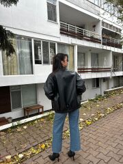 OVERSİZE KESİM BELİ LASTİKLİ DERİ CEKET