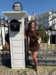 VİRAL MİNİ CEP DETAYLI KISA KOL KAHVERENGİ ELBİSE